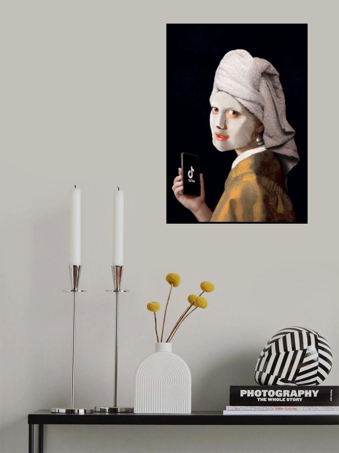Girl with TikTok Poster och Canvastavla