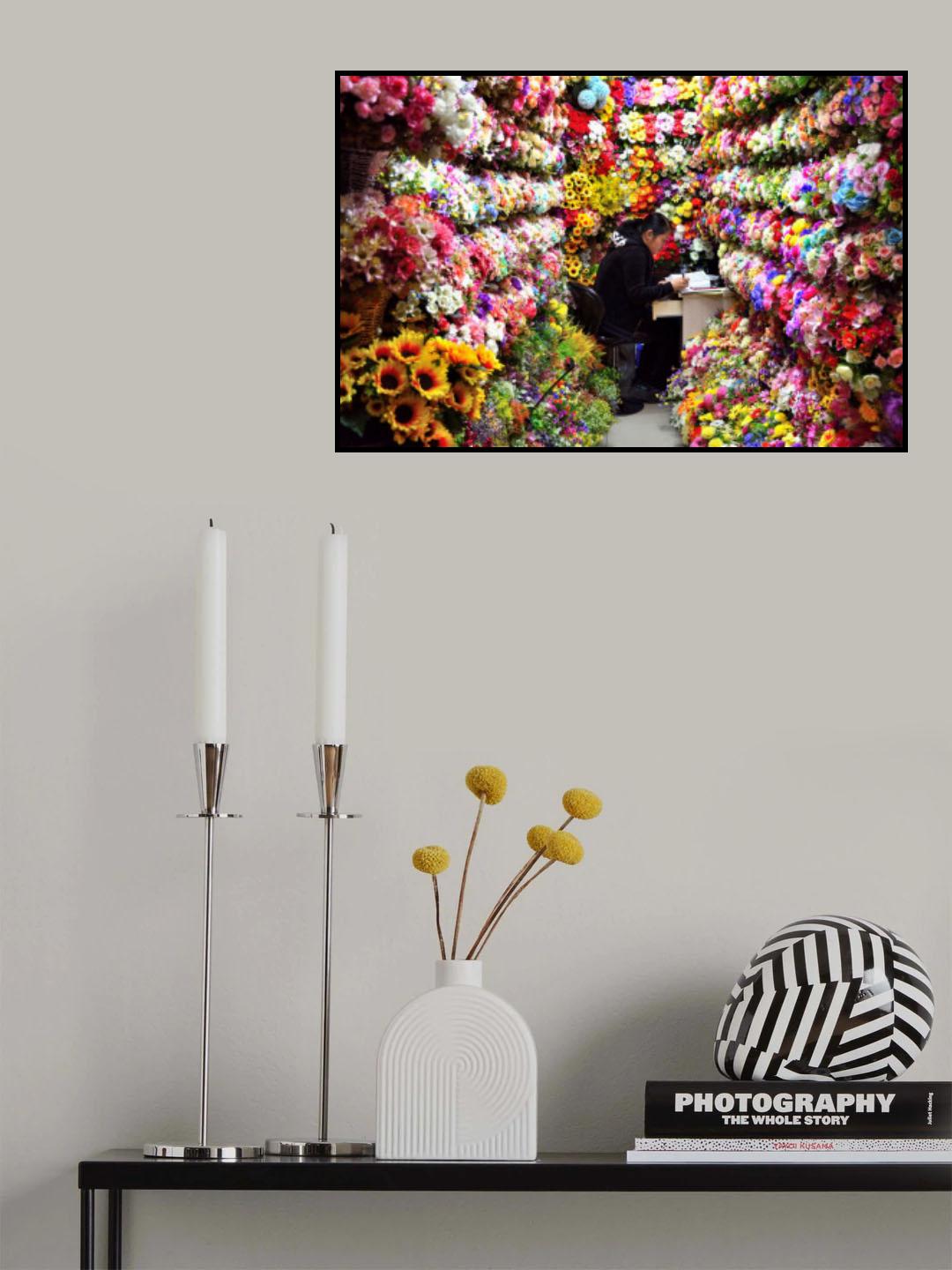 INTO THE FLOWER Poster och Canvastavla