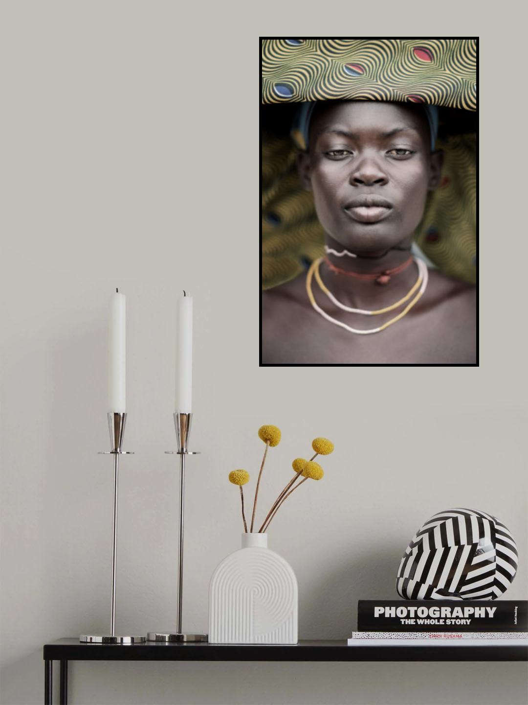 Woman of the Mucubal Poster och Canvastavla