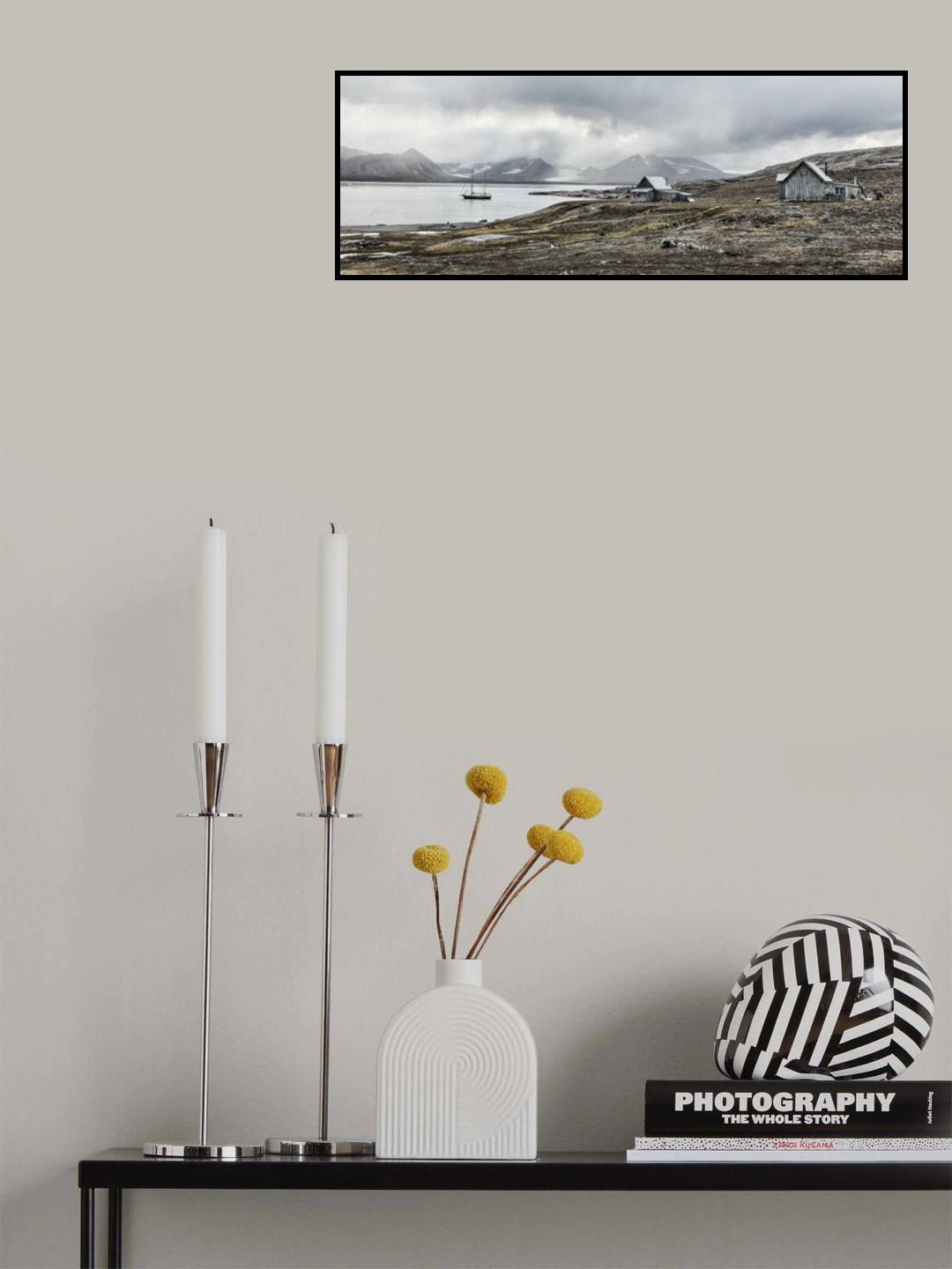 Raw and deserted Poster och Canvastavla