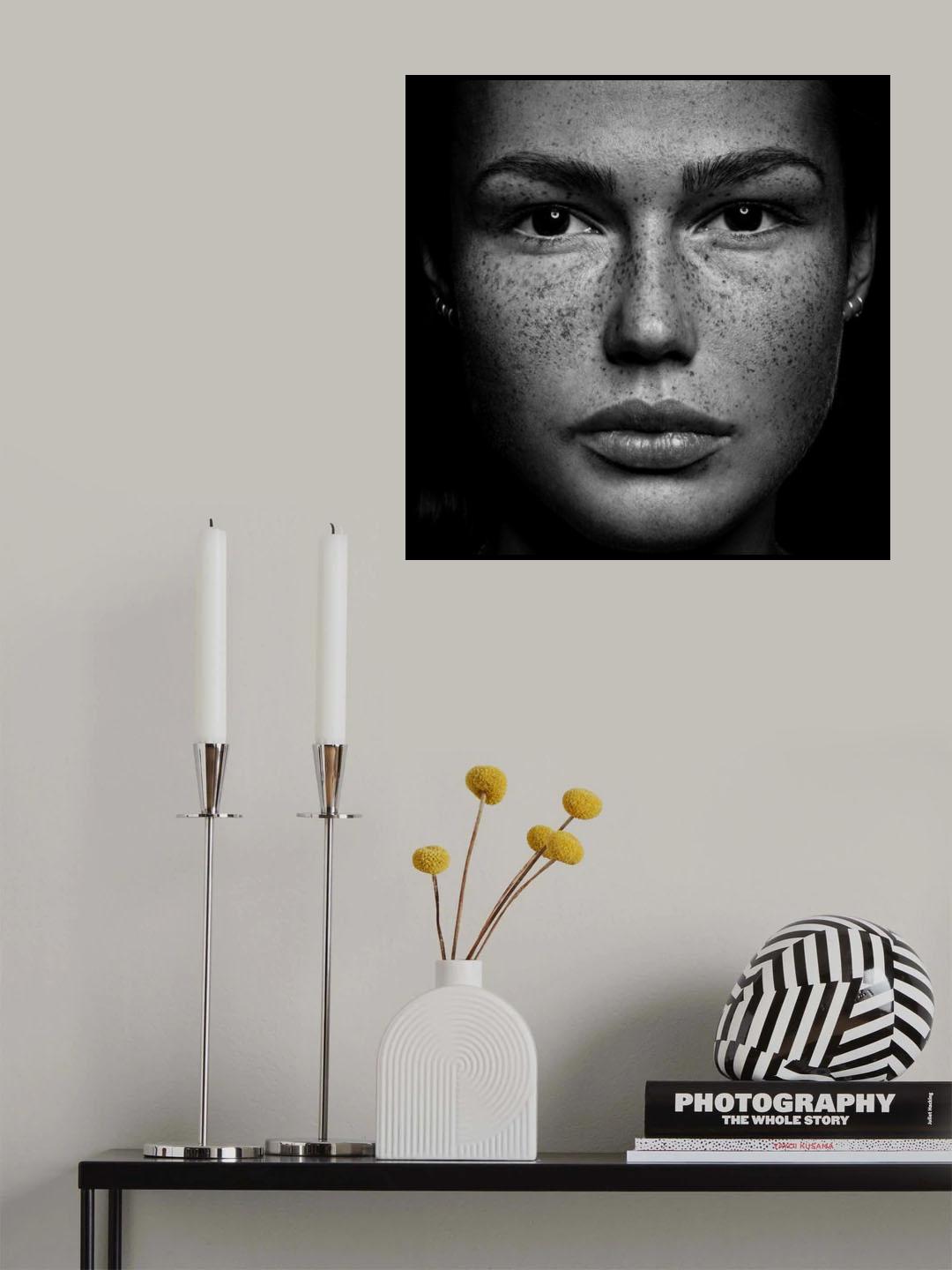Romi Poster och Canvastavla