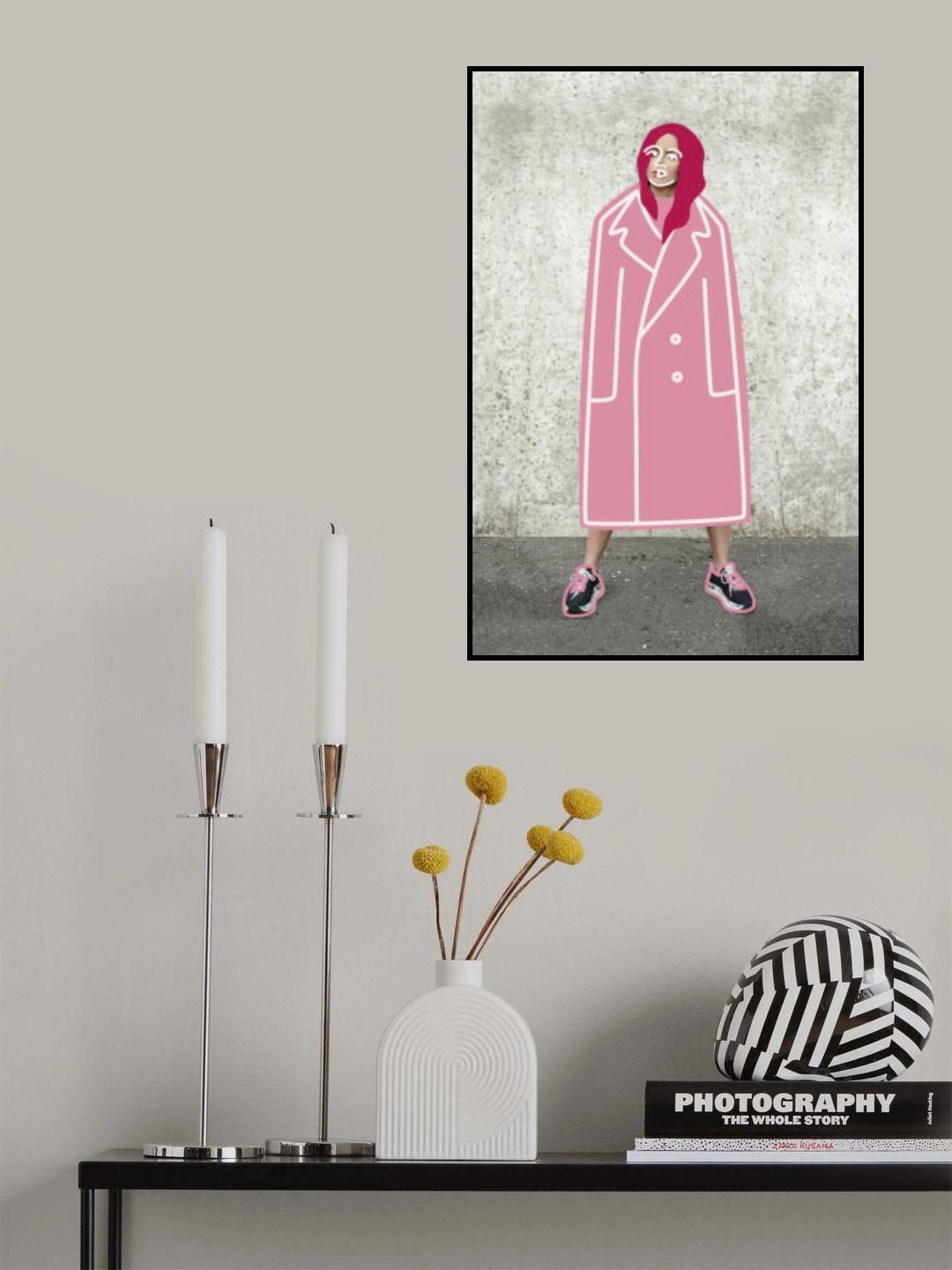Pink Coat Lady Poster och Canvastavla