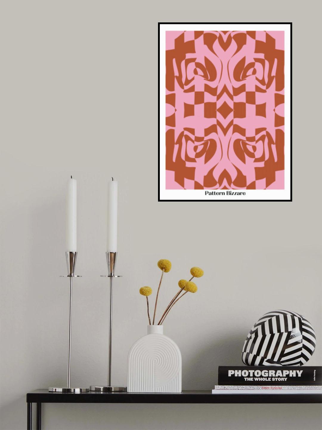 Pattern Bizarre In Maroon Poster och Canvastavla