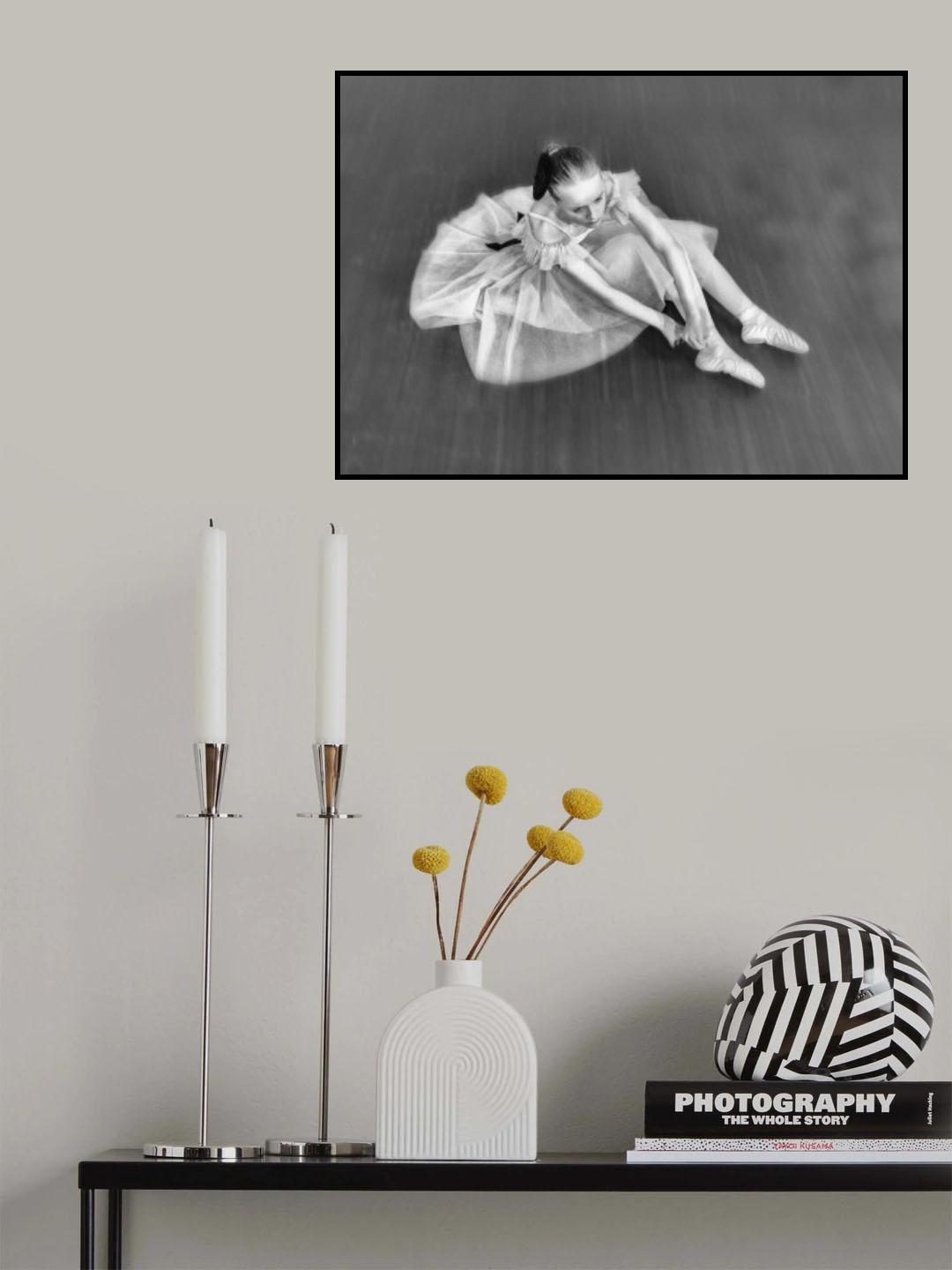 to tie one's shoe Poster och Canvastavla