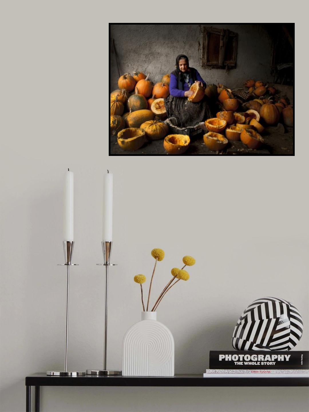 Lady with pumpkins Poster och Canvastavla