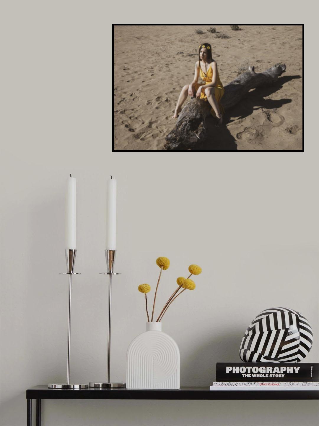 woman in yellow dress Poster och Canvastavla