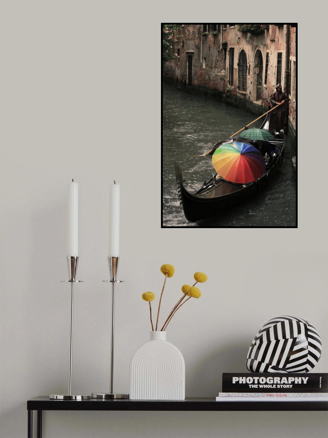 In the rain Poster och Canvastavla
