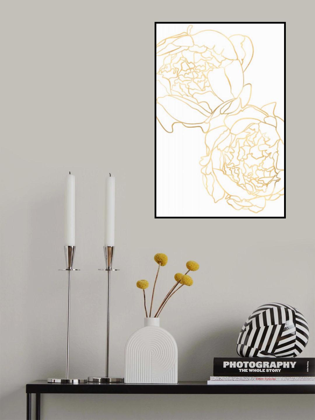 Sally's peonies in gold Poster och Canvastavla