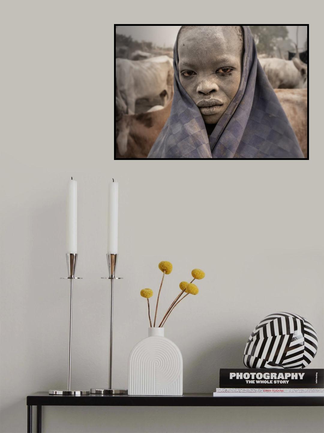 very early in the morning at a mundari camp Poster och Canvastavla