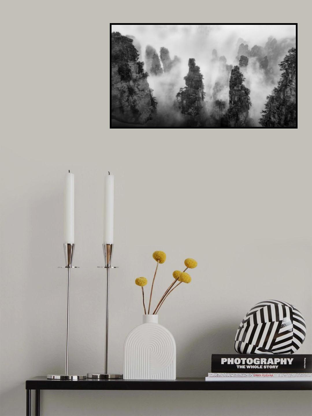 Mountain peaks towering into the sky Poster och Canvastavla