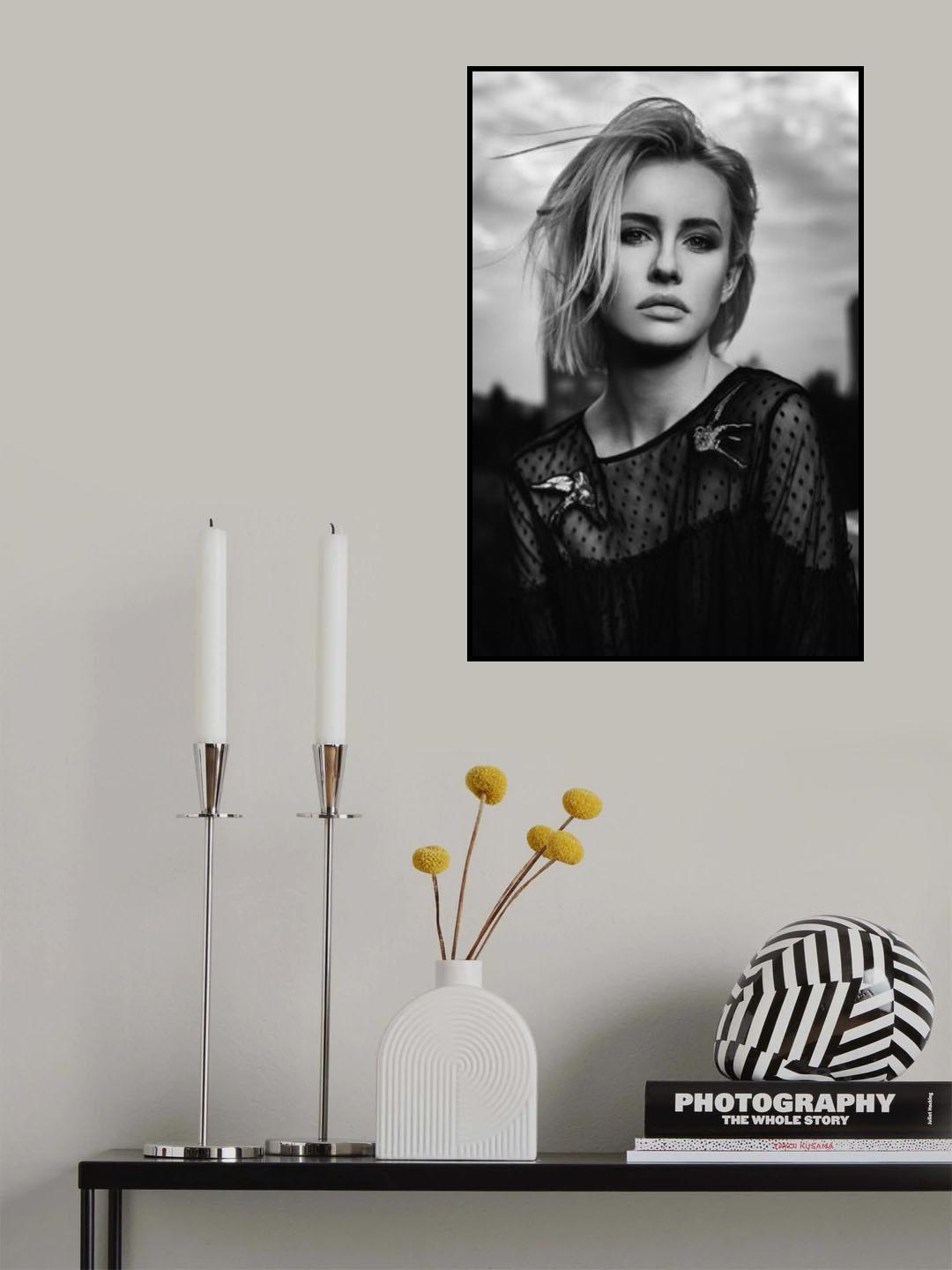 Summer in the city - Daniela Poster och Canvastavla