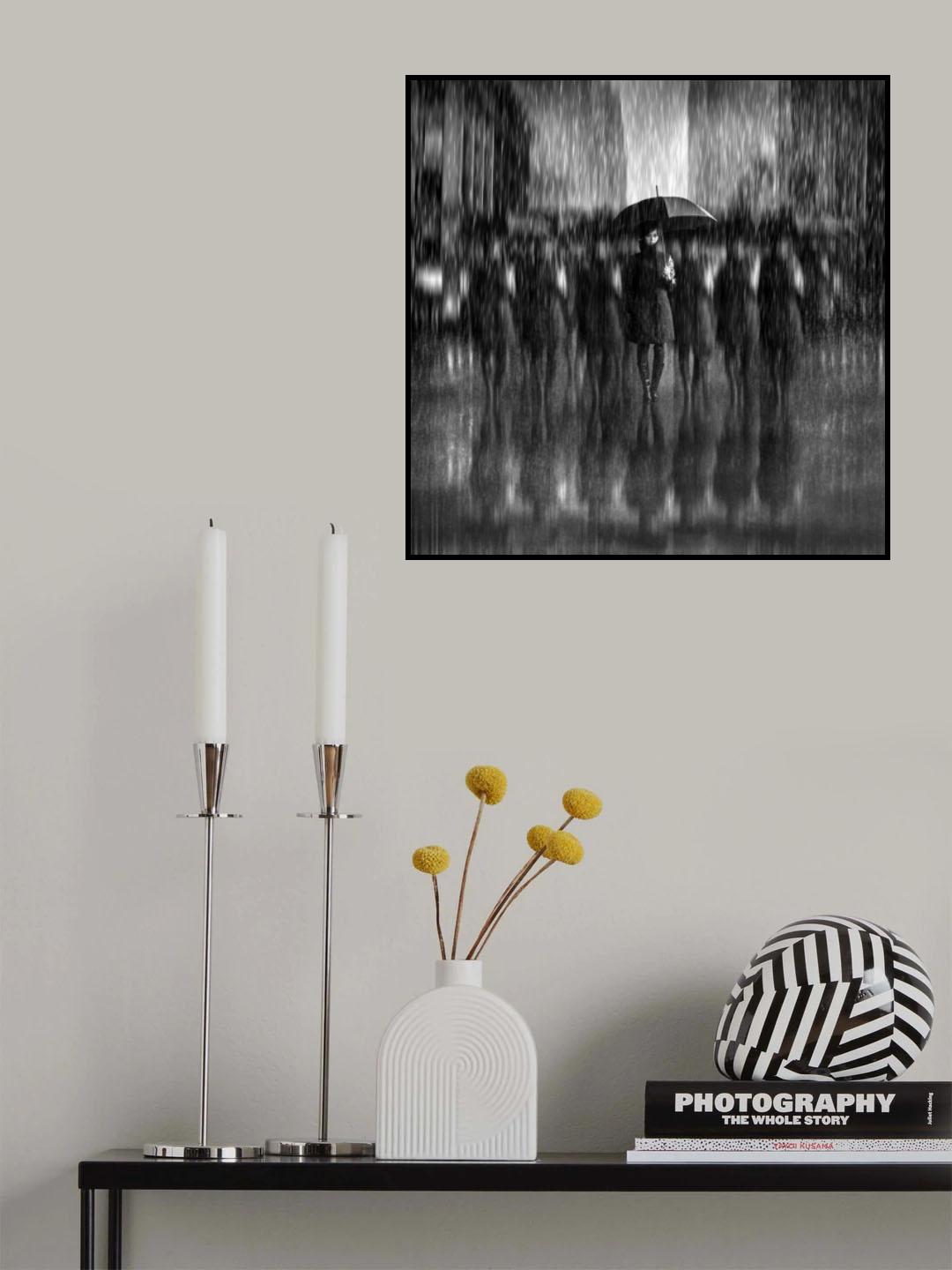 Girls in the Rain Poster och Canvastavla