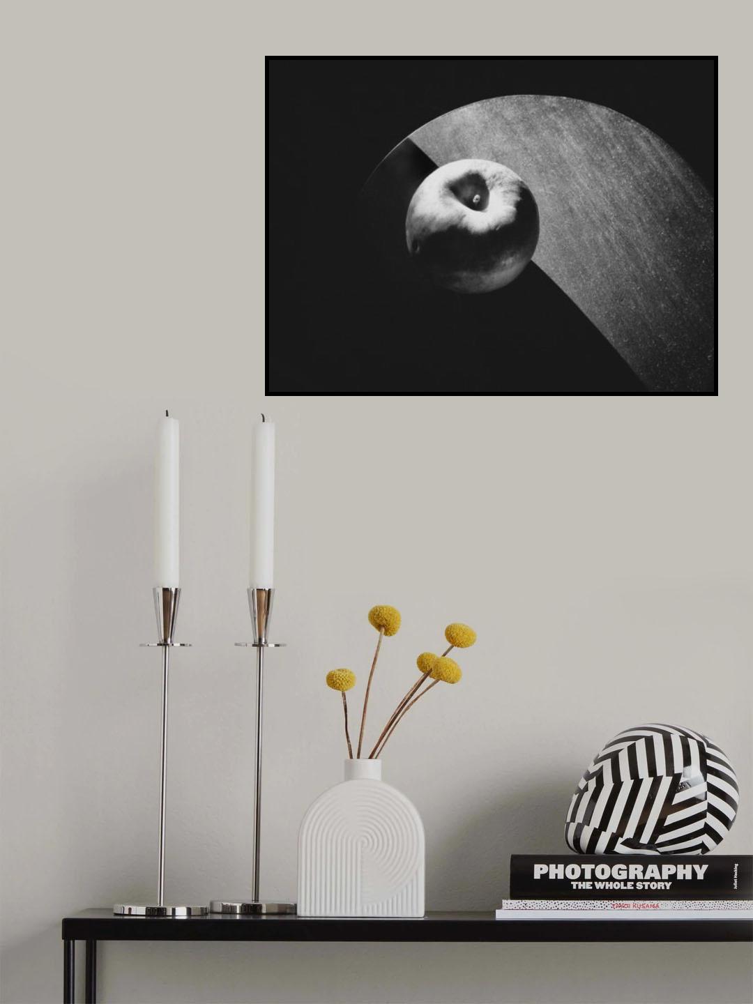 DUST AND APPLE Poster och Canvastavla