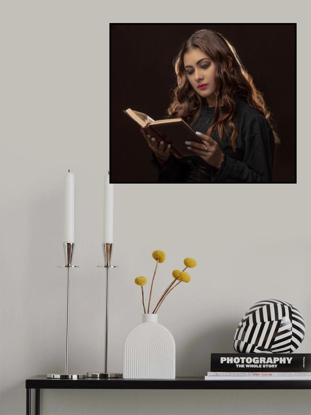 SERIOUS READER Poster och Canvastavla