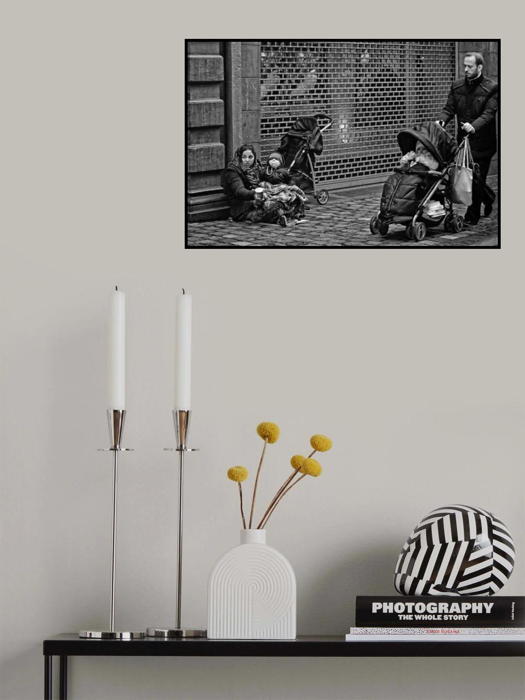 the gap between poor and rich Poster och Canvastavla