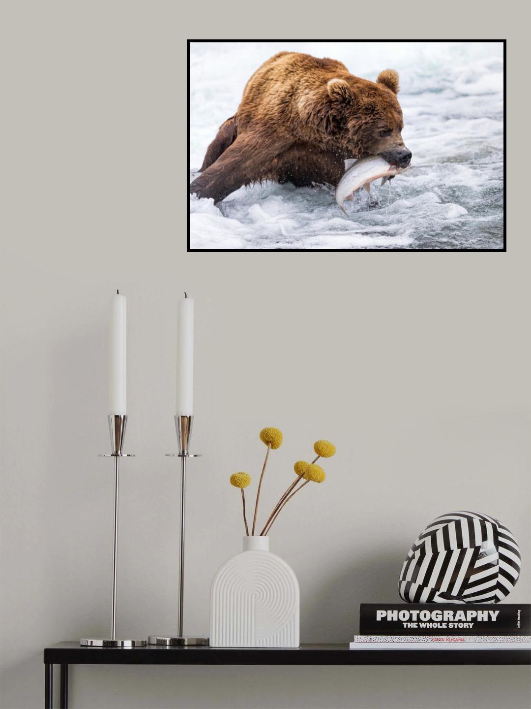 Brown Bear Fishing Poster och Canvastavla