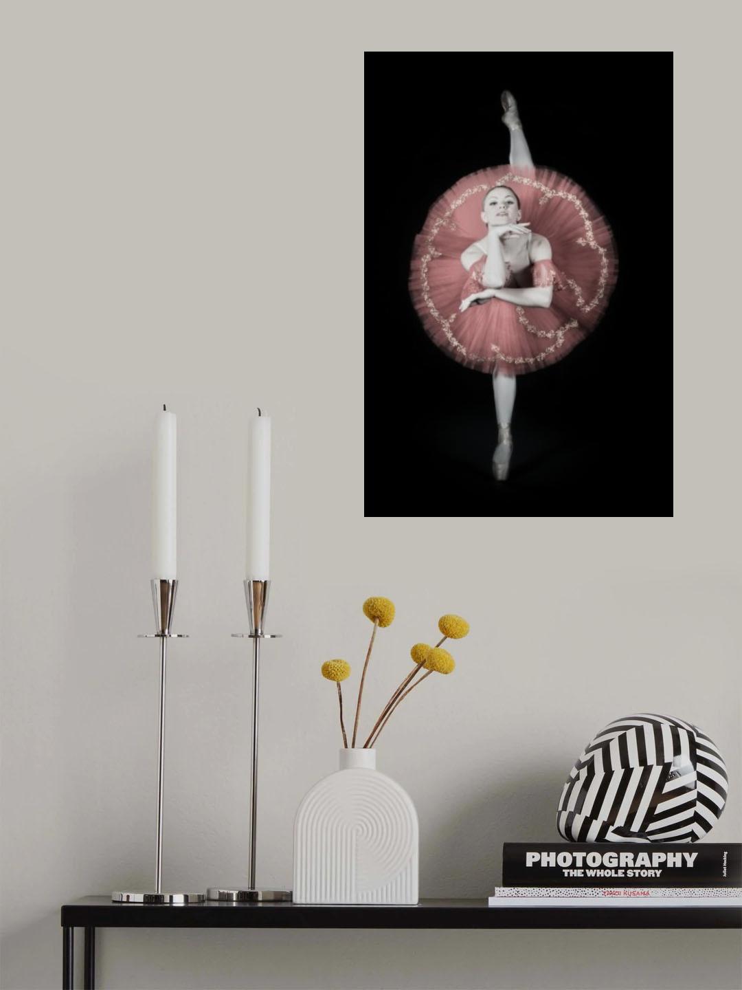 On Pointe Poster och Canvastavla