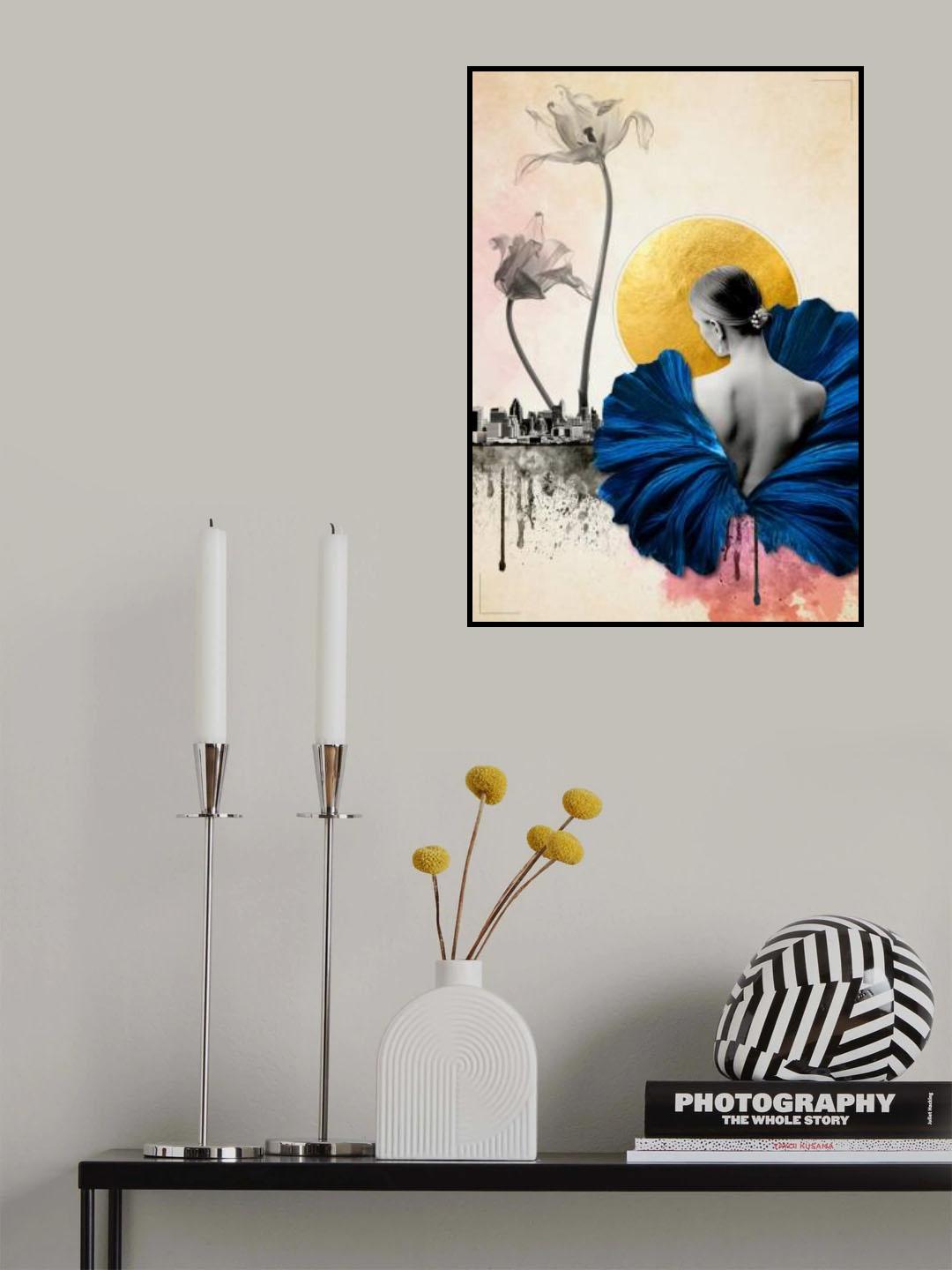Lady in a Blue Dress Poster och Canvastavla