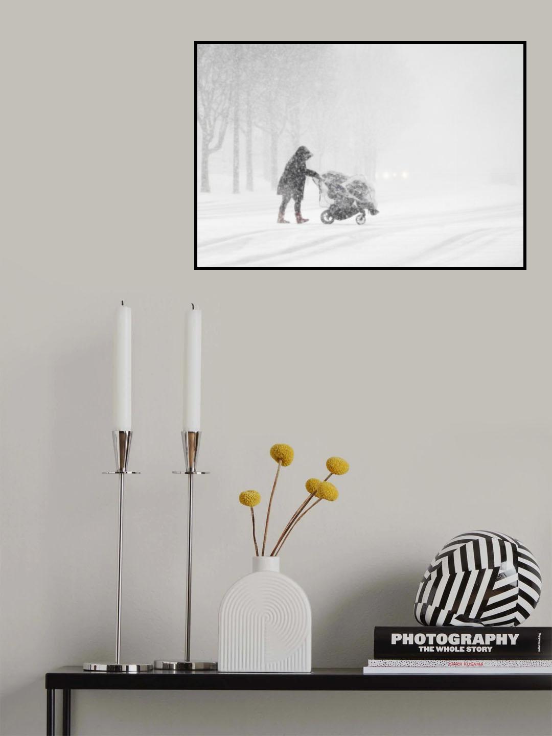 Walking In a Winter Storm Poster och Canvastavla
