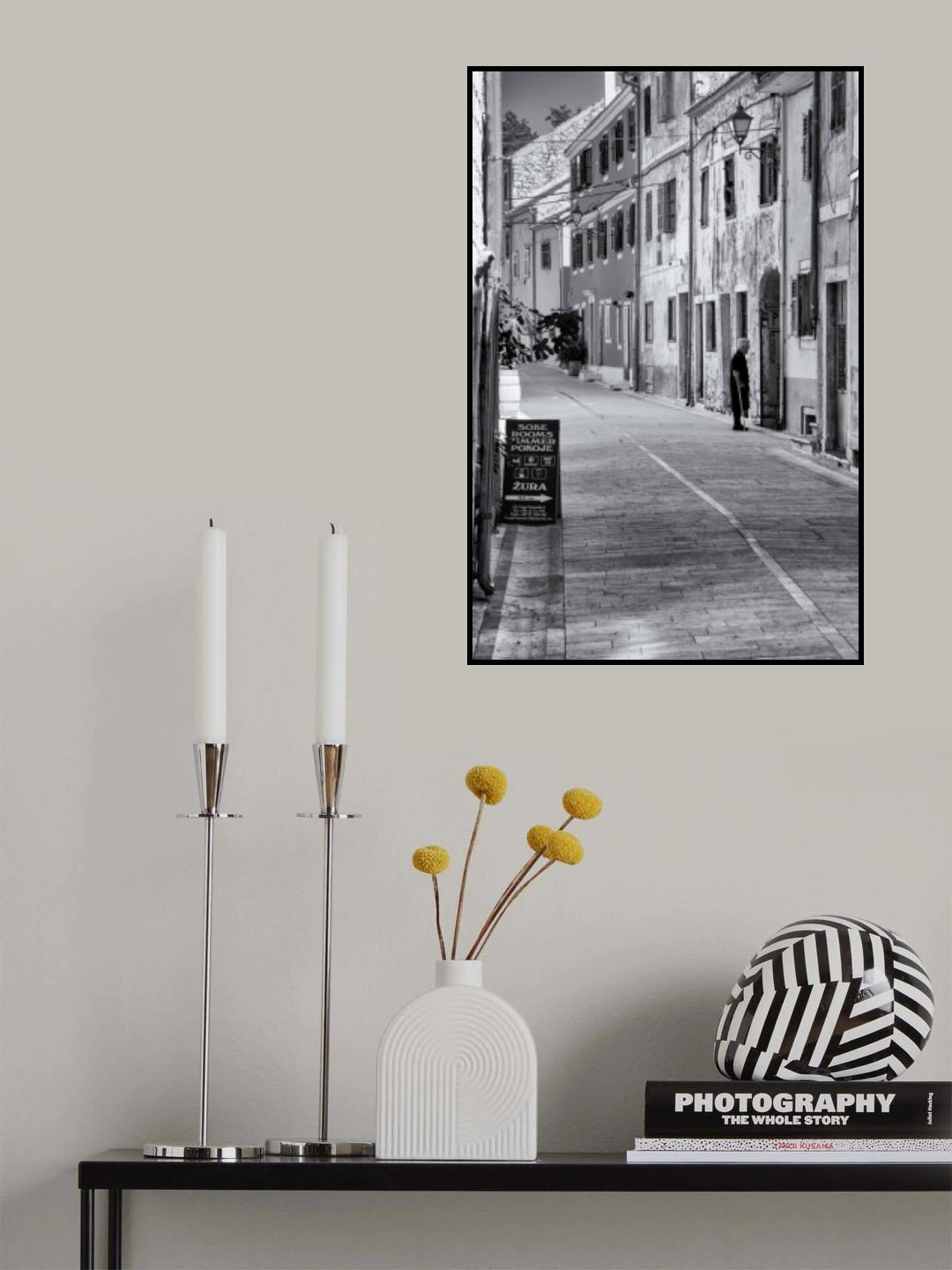 Lady at the door Poster och Canvastavla