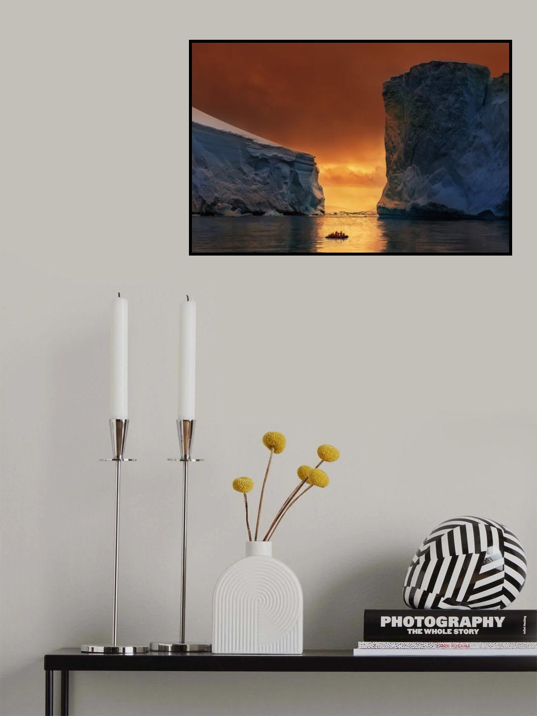 Antarctic Fire Gate Poster och Canvastavla
