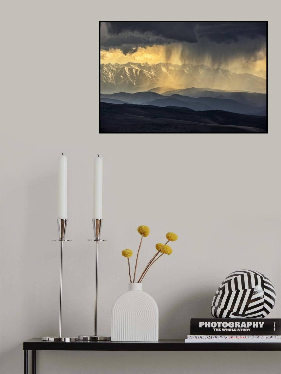 RAIN IN THE MOUNTAINS Poster och Canvastavla