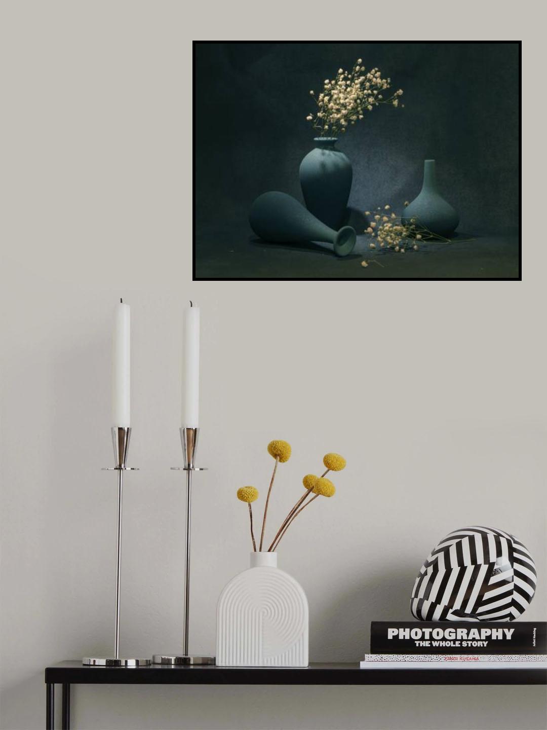 Antique Vase with Flowers Poster och Canvastavla