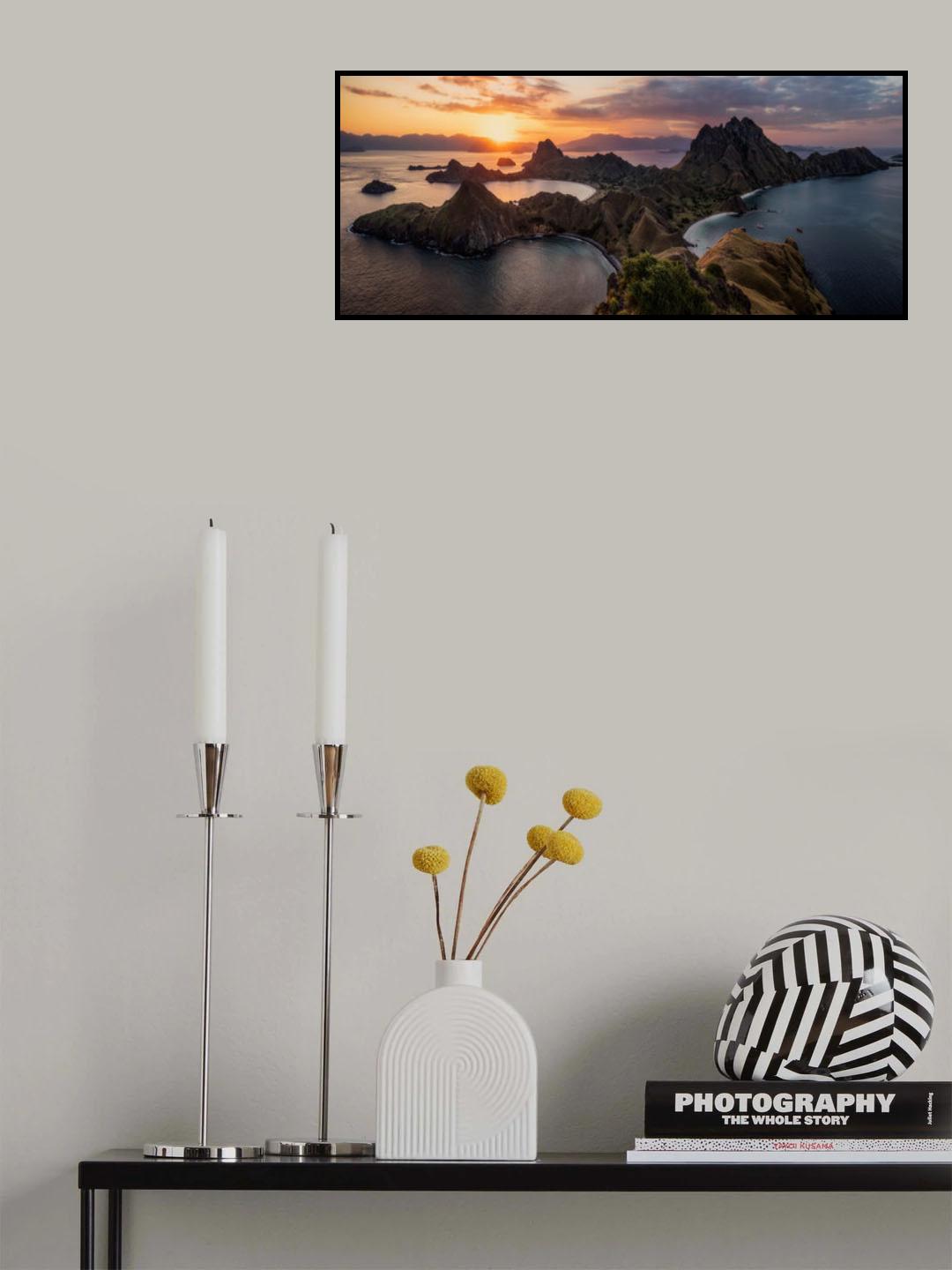 Land of Komodo Poster och Canvastavla