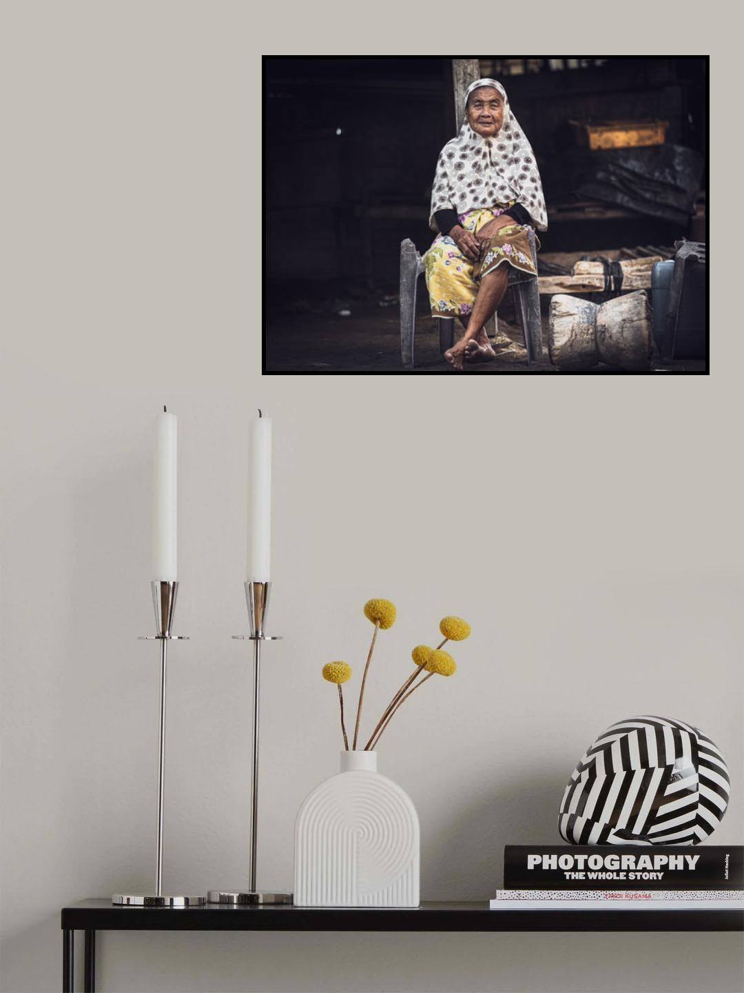 Old woman from Komodo Poster och Canvastavla