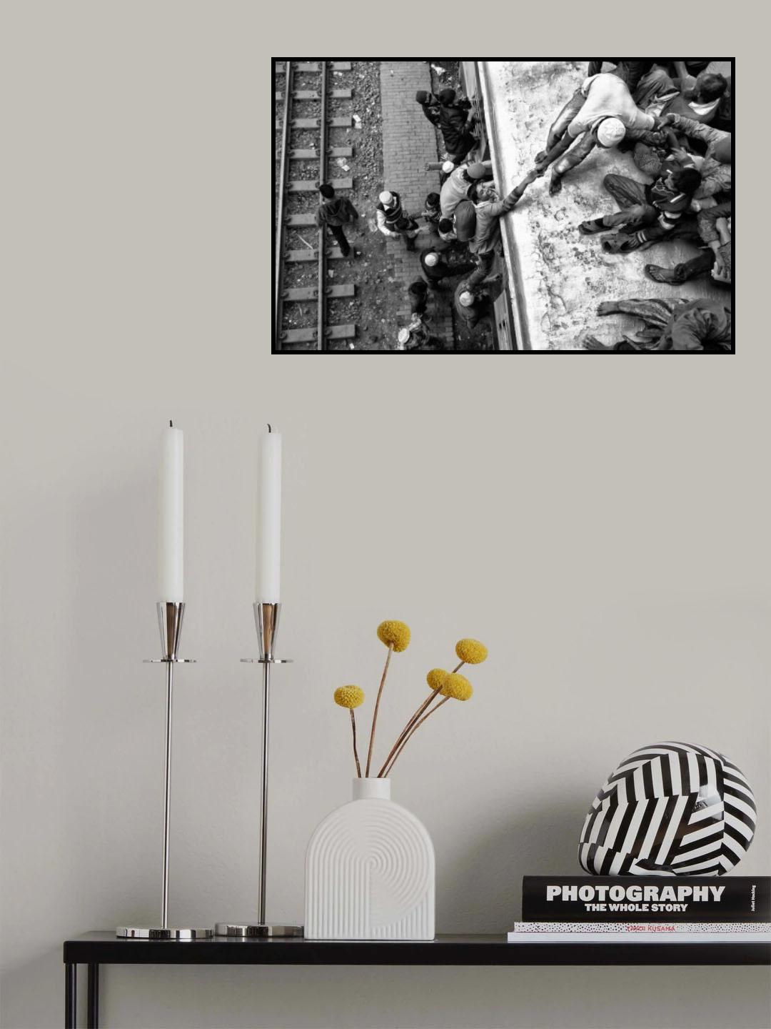 Chain of Hands Poster och Canvastavla