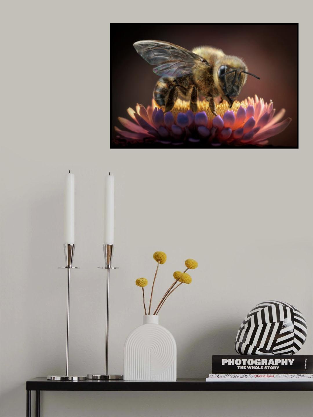 HoneyBee Poster och Canvastavla