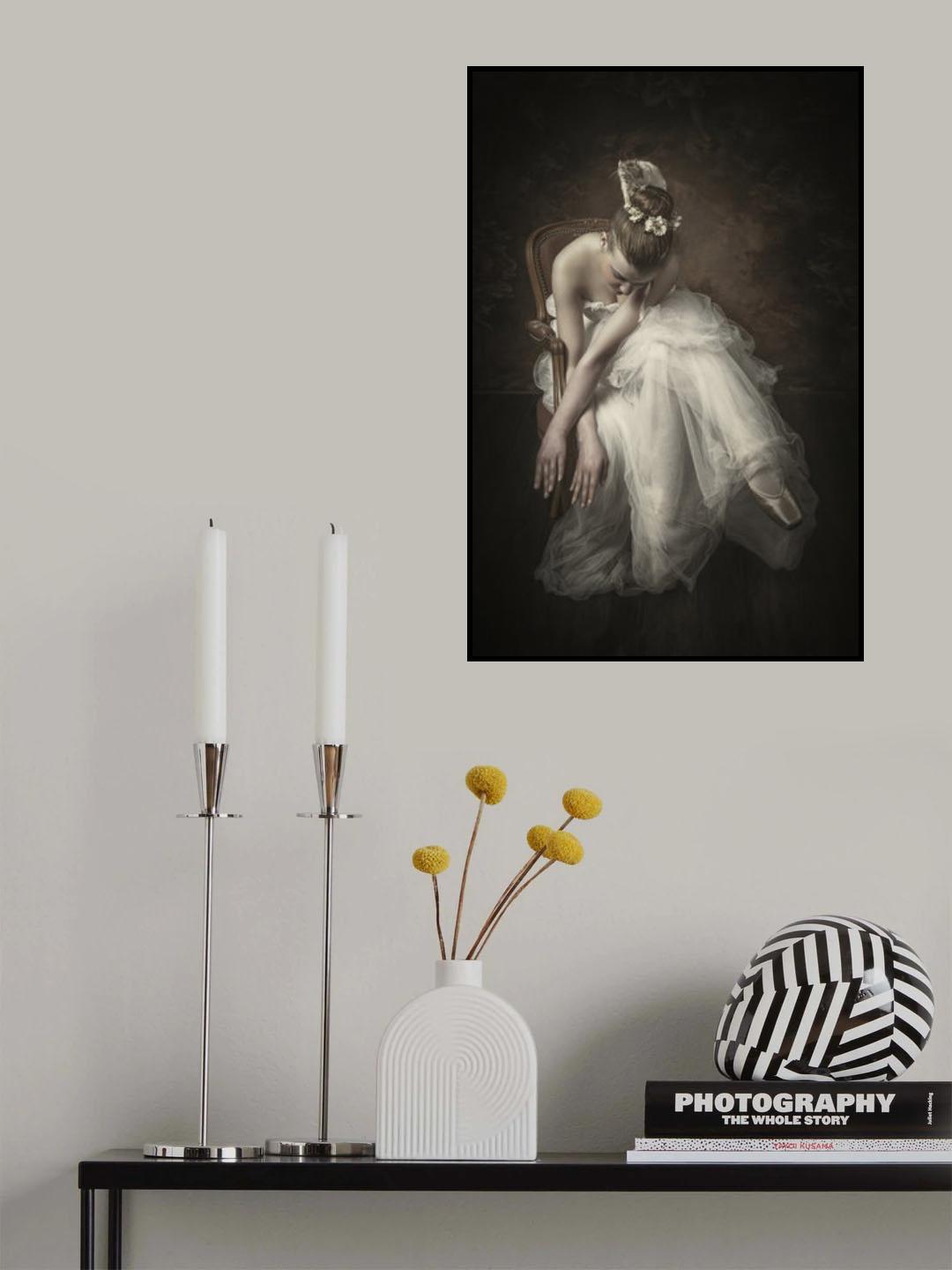 Old fashioned Ballerina with her little friend Poster och Canvastavla
