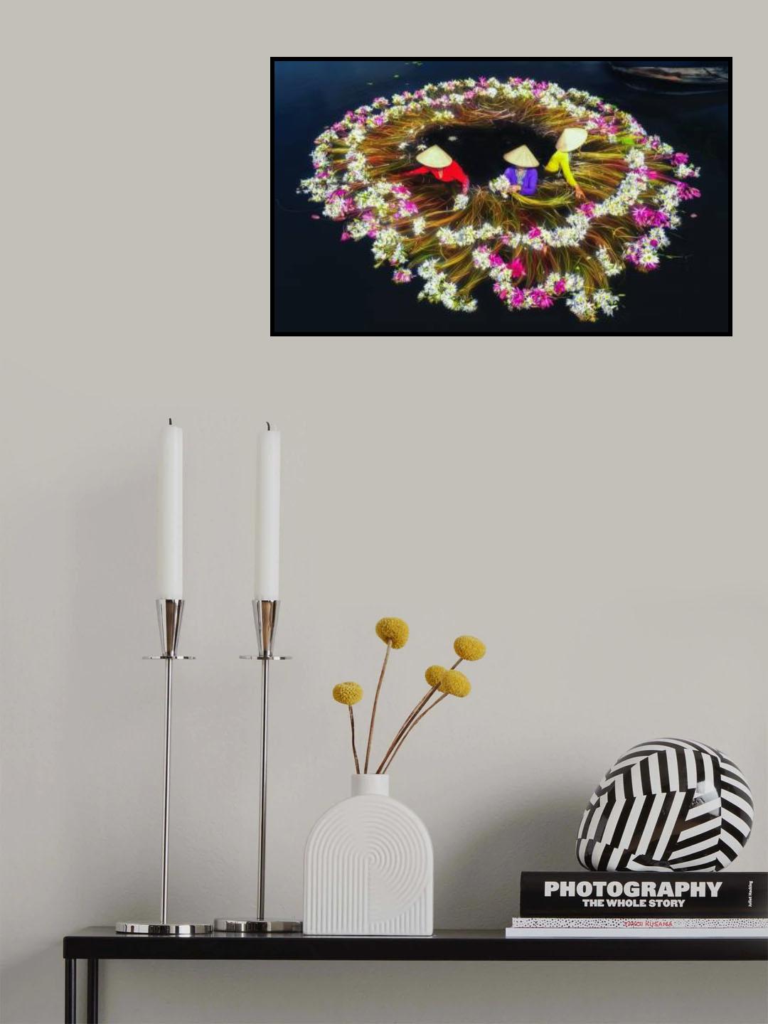 Girls washing water lilies Poster och Canvastavla