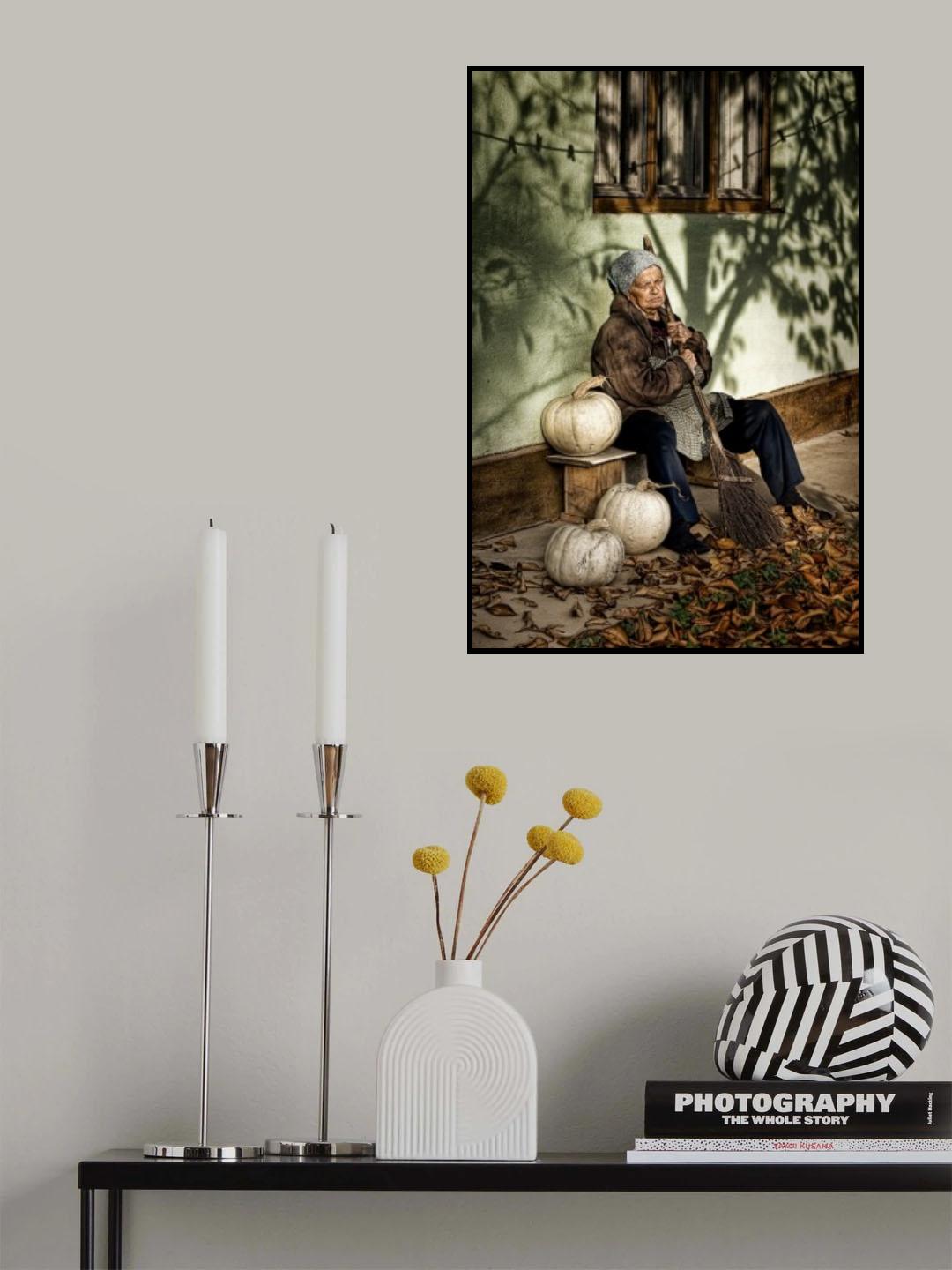 Old woman with pumpkins Poster och Canvastavla