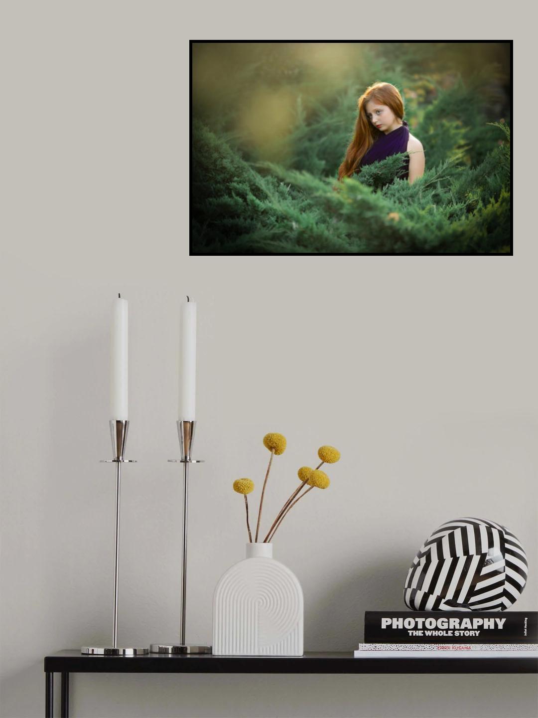 Redhead in green Poster och Canvastavla