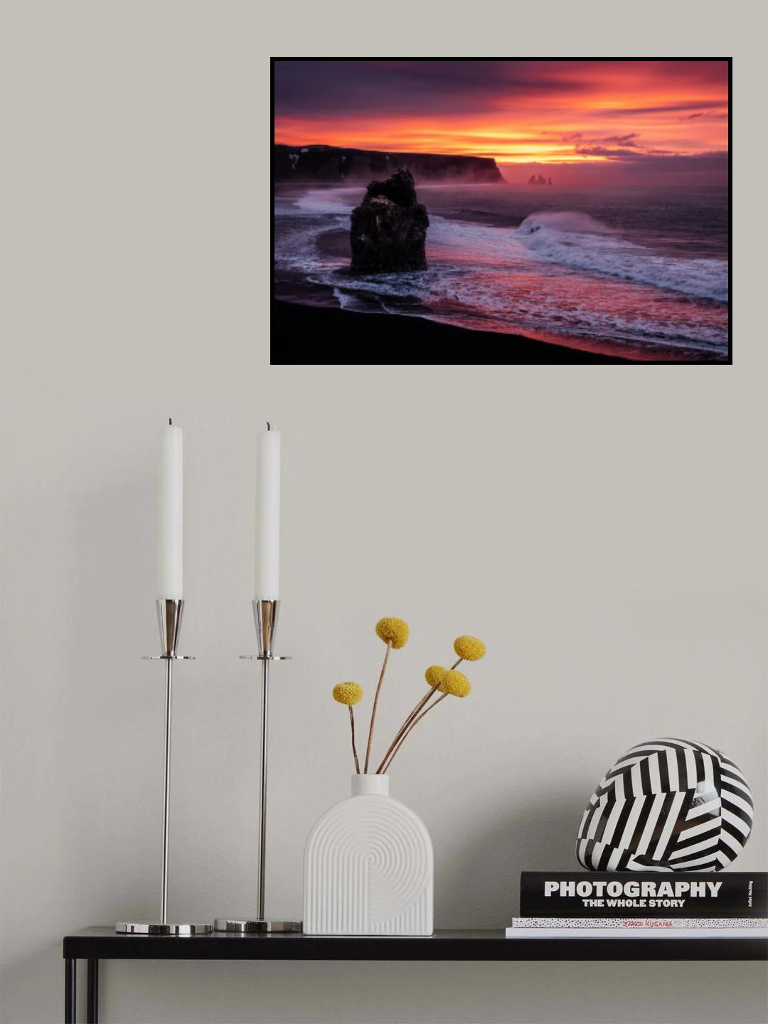 The Beauty of Vik: A Predawn Paradise Poster och Canvastavla