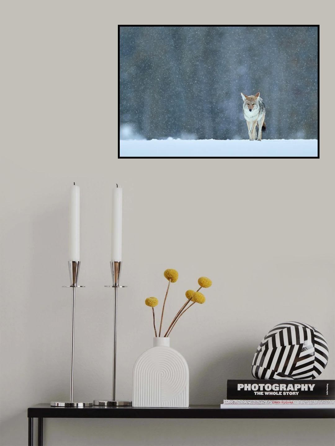 Limping home in the snow Poster och Canvastavla