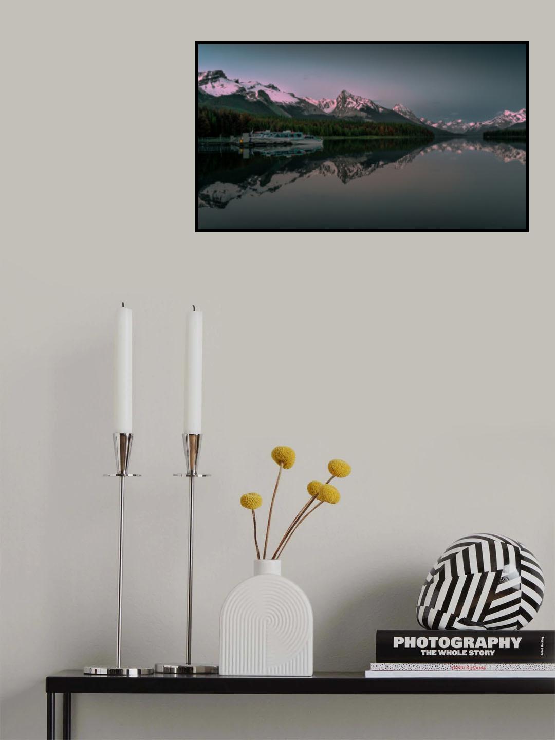 Maligne lake sunrise Poster och Canvastavla