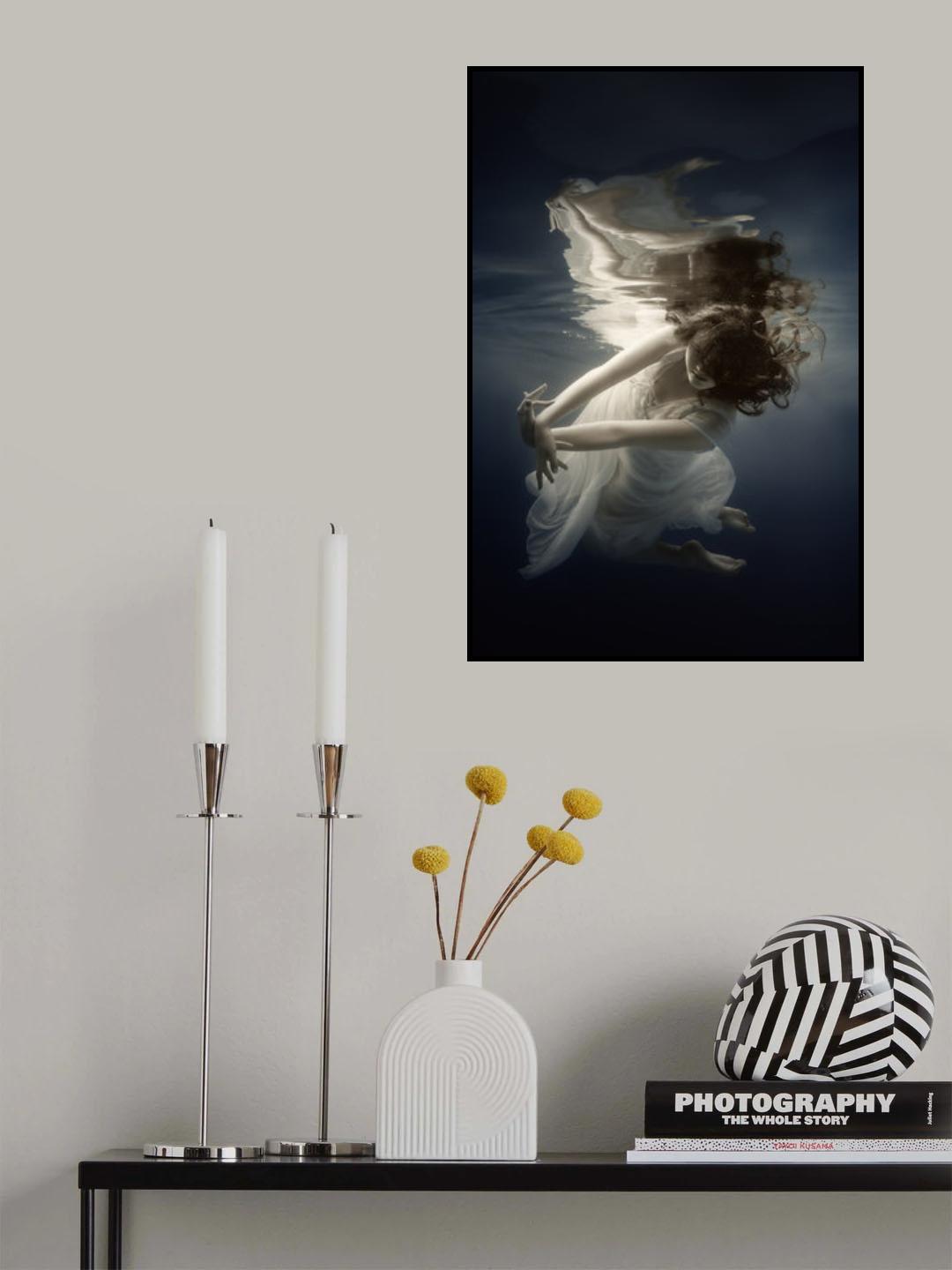 Girl in the dress under the water Poster och Canvastavla