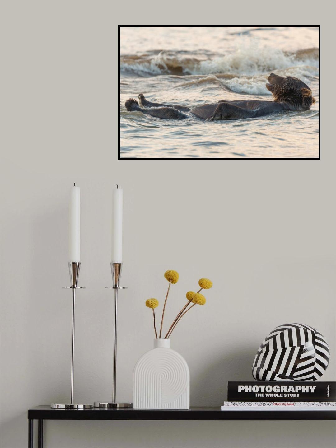 Swinging on the waves Poster och Canvastavla