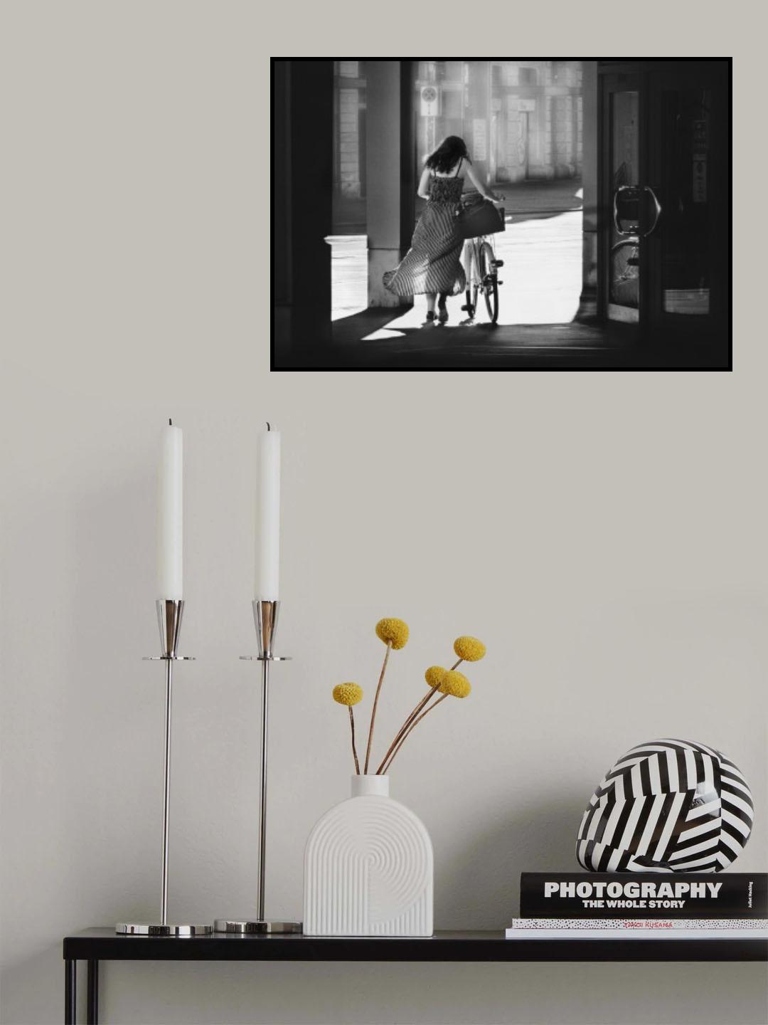 Woman with the bicycle Poster och Canvastavla