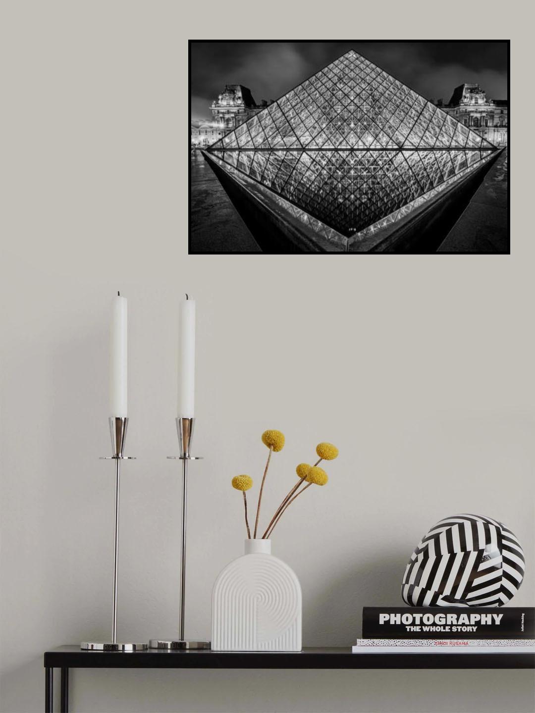 luovre Paris Poster och Canvastavla