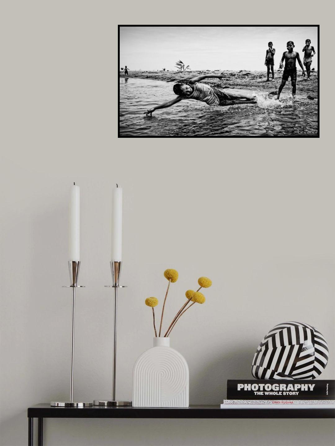 Children in the water Poster och Canvastavla