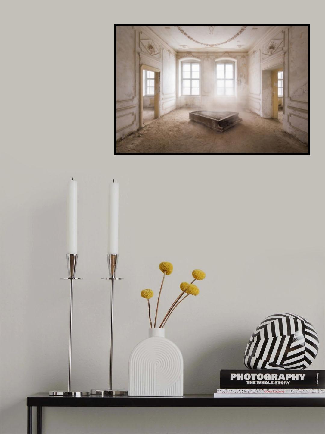 Abandoned Piano in the Dust Poster och Canvastavla