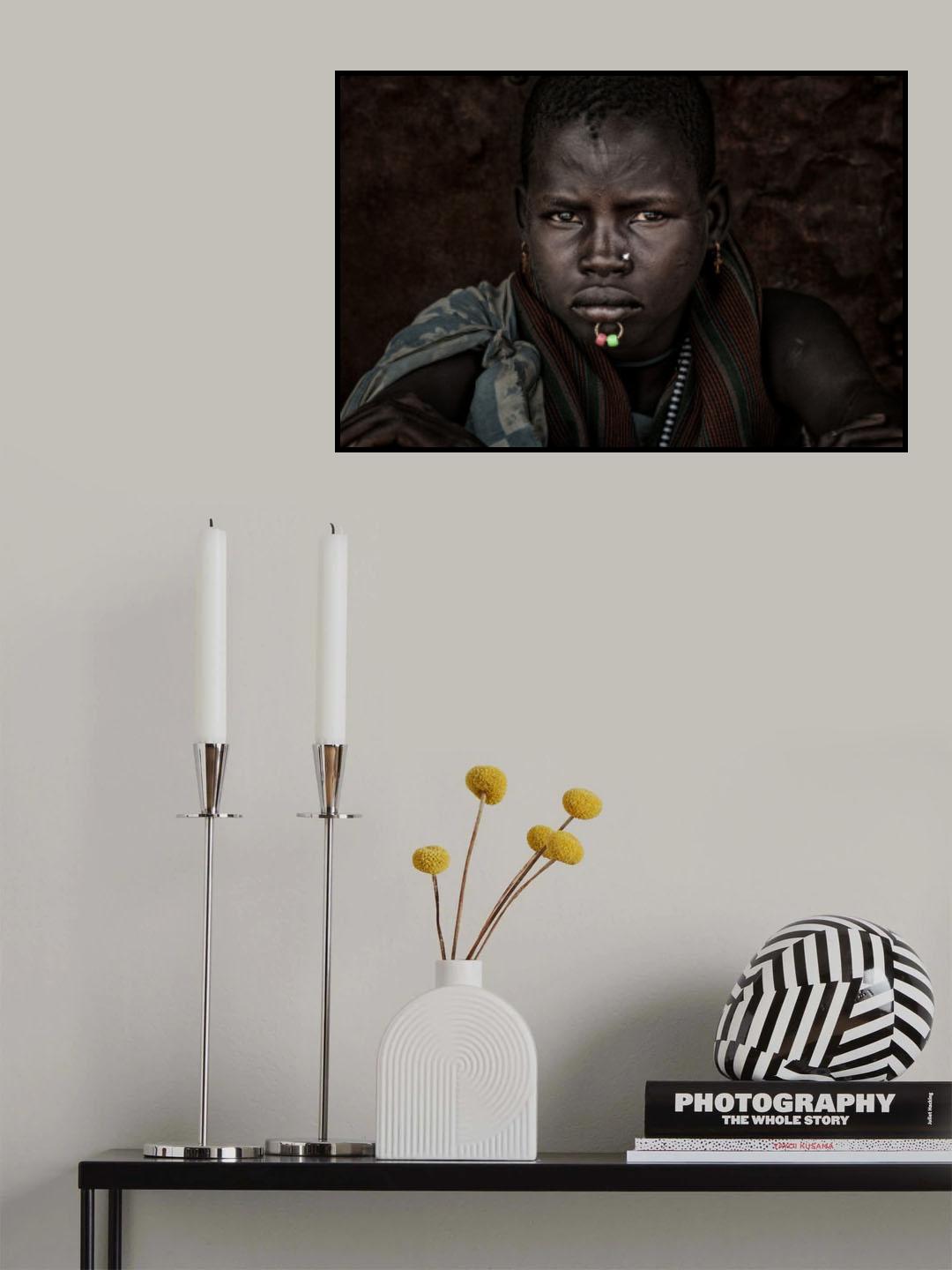 Laarim ethnic woman in a market Poster och Canvastavla