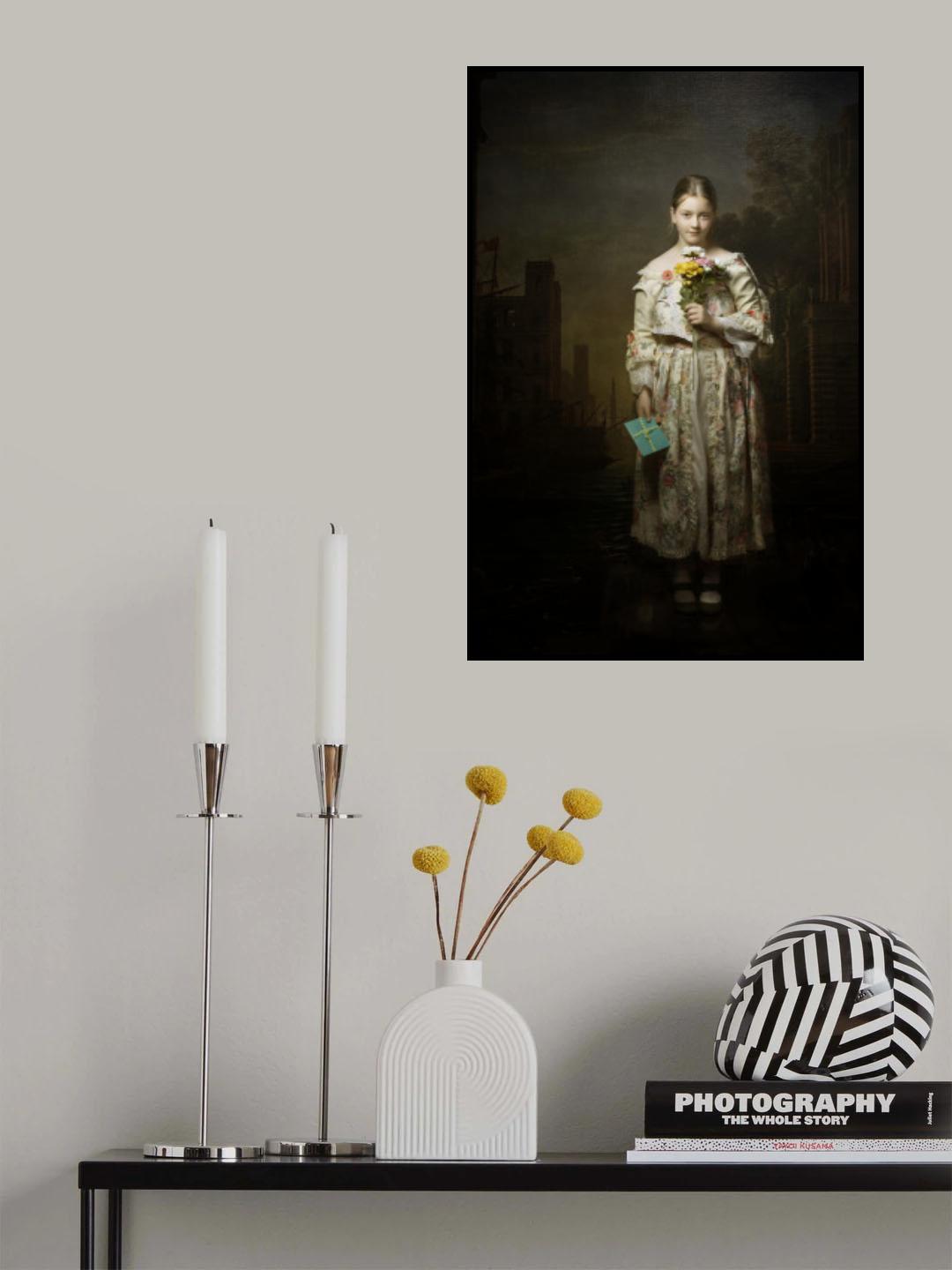 The girl with the blue letter Poster och Canvastavla