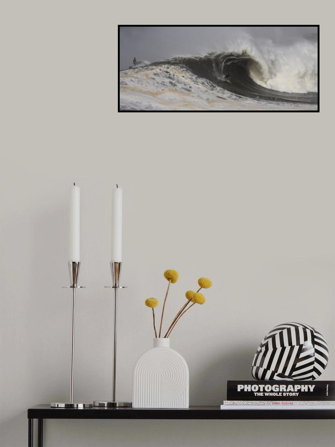 Surfing in big waves Poster och Canvastavla