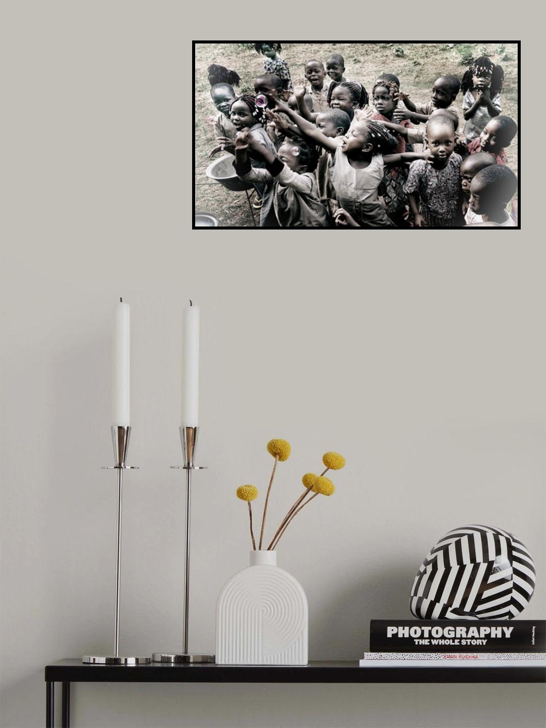 Hunting the iridescent bubbles (Benin) v2 Poster och Canvastavla