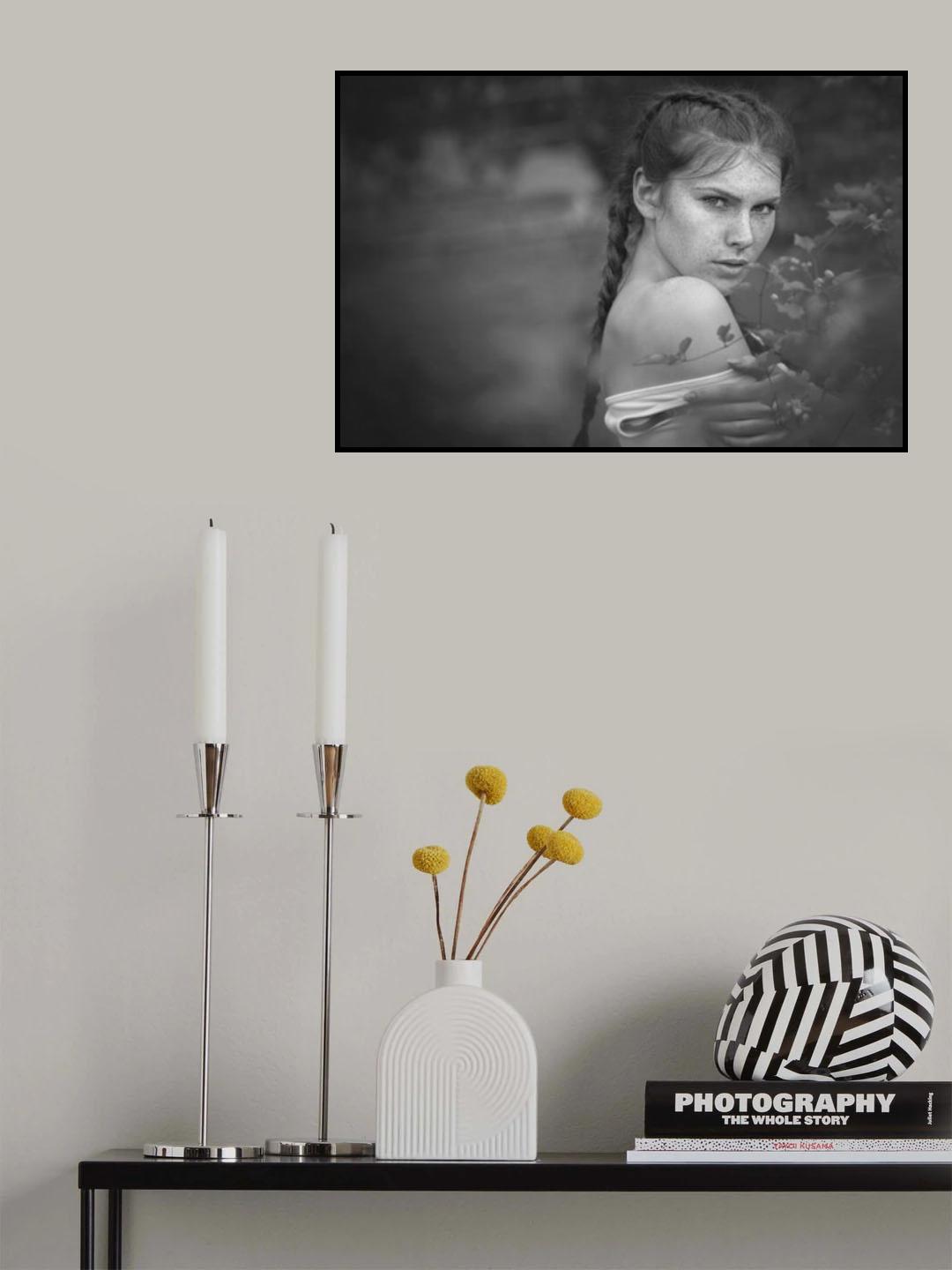 She Poster och Canvastavla