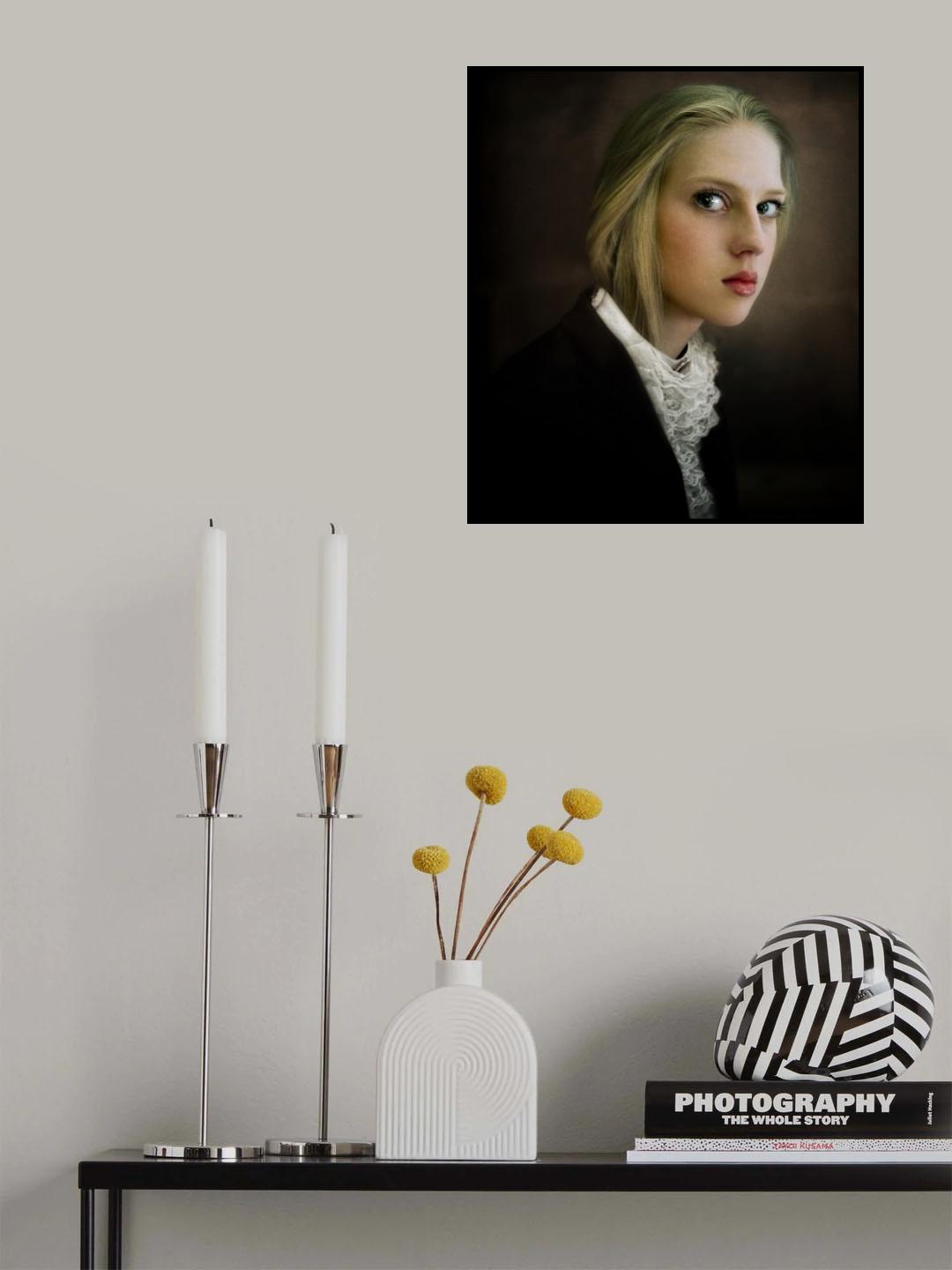 Mila Poster och Canvastavla